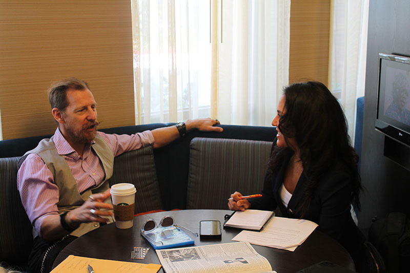Image: Houston native actor/director Lew Temple being interviewed by The Signal reporter Monica Luna. Photo by The Signal reporter Erika Sanchez.