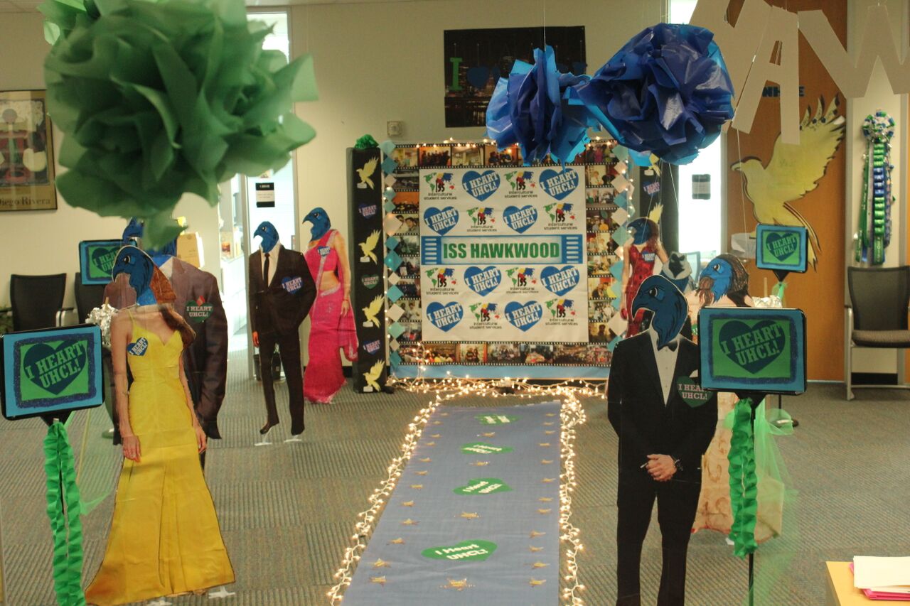 Photo: The Intercultural Student Services office displays blue and green decorations and a runway for the 2014 UHCL Spirit Week contests.