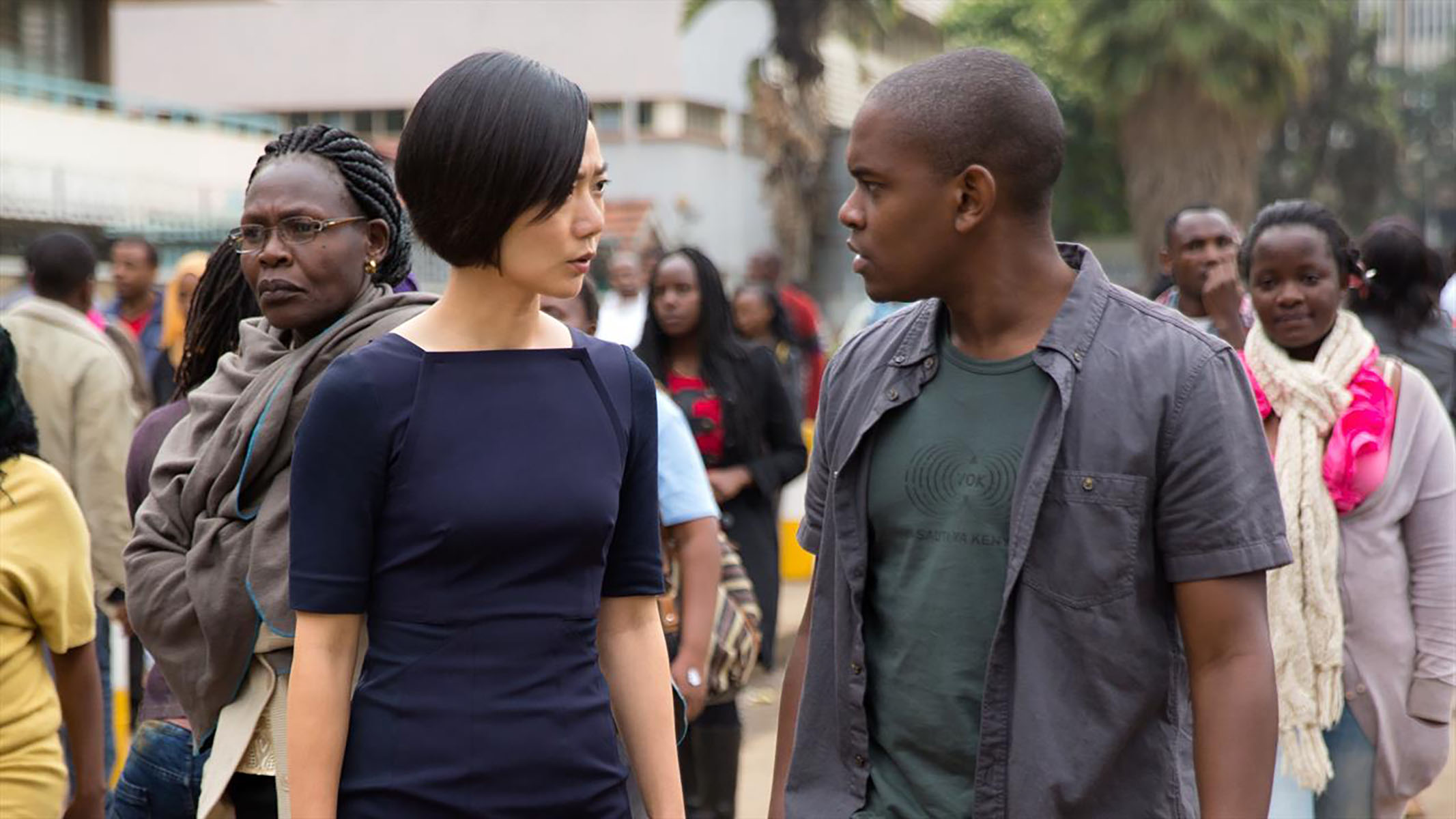 Two characters from "Sense8" have a conversation. Photo courtesy of http://d1oi7t5trwfj5d.cloudfront.net/37/a6/795d28bc4ad9854eabc9c4eb482e/sense8-aml-ameen.jpg.