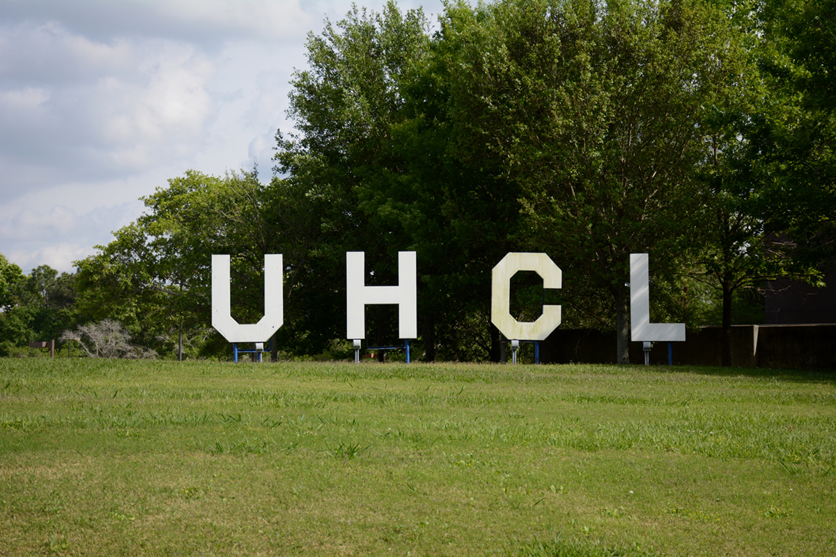 UHCL sign on campus in between the Bayou Building and Student Services Building. April, 6, 2016. Photo by The Signal reporter Cristina Gonzalez.