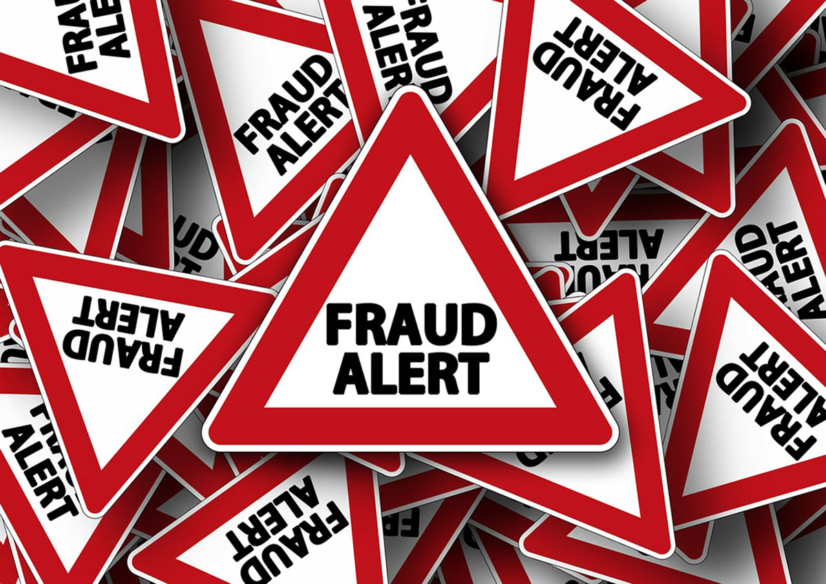Photo: Scammers target UHCL students. Photo courtesy of Pixabay.com