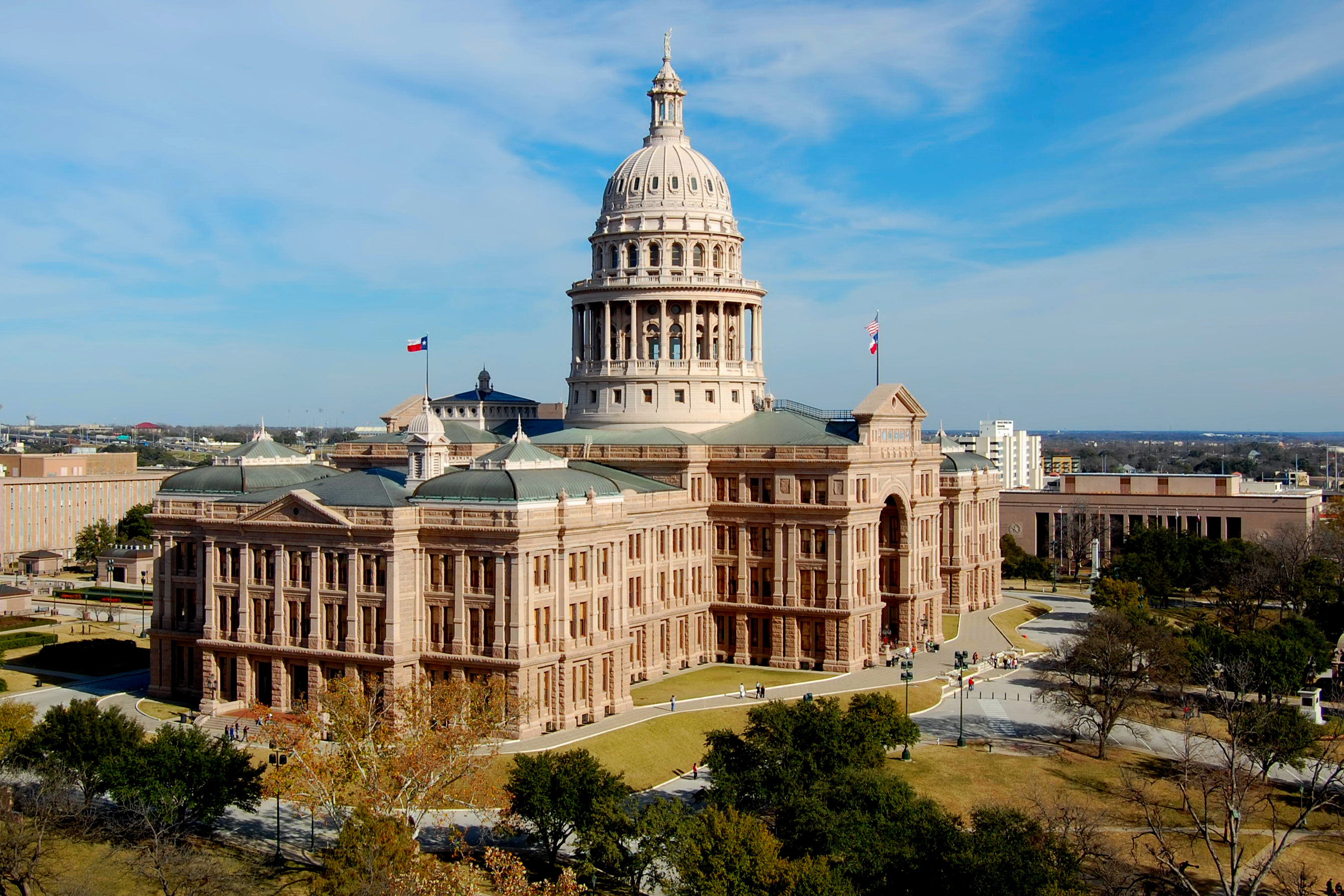 The Texas State Capitol building. Photo courtesy of LoneStarMike, Wikimedia Commons.