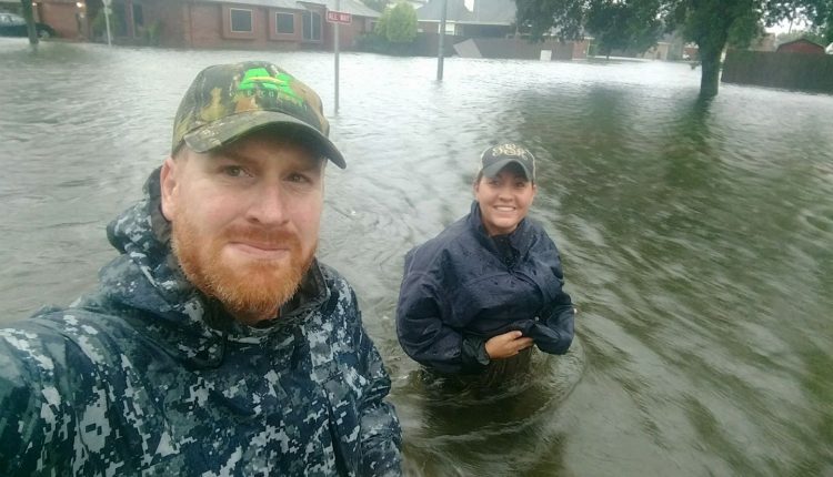 hurricane_harvey_flood_selfie
