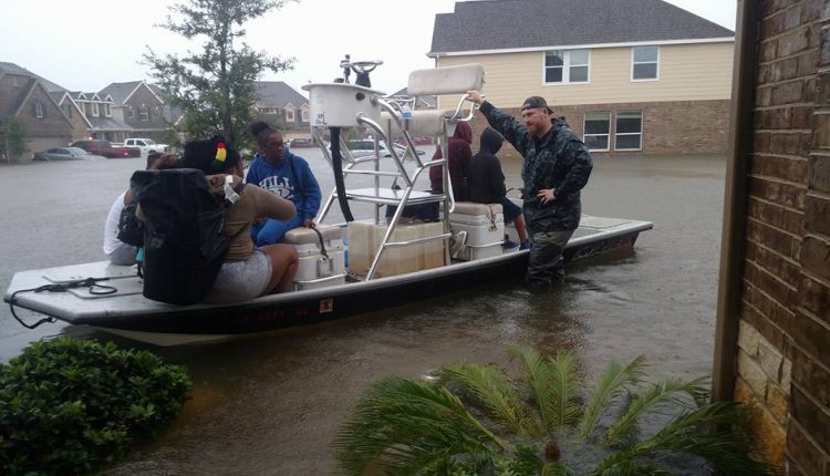 hurricane_harvey_rescue_boat_group
