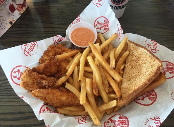 REVIEW: Slim Chickens gives chicken fans reason to cross the road to ...